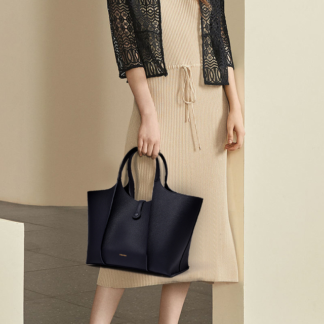 LARGE LEATHER TOTE BAGS WITH POCKETS FOR WOMEN