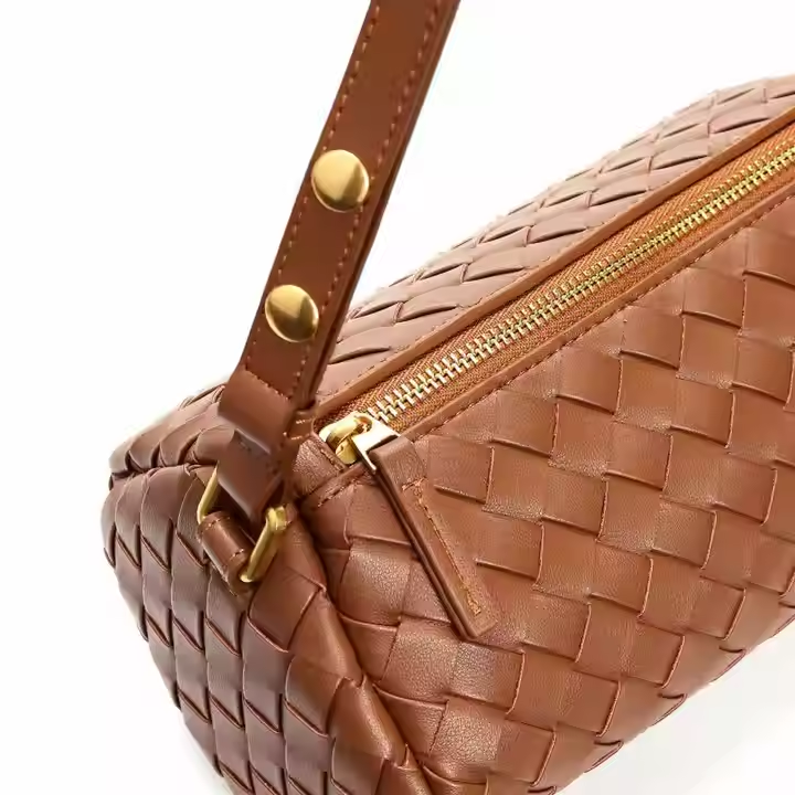 2025 new single shoulder bag niche cowhide diamond crossbody bag female high-end fashion genuine leather woven handbag