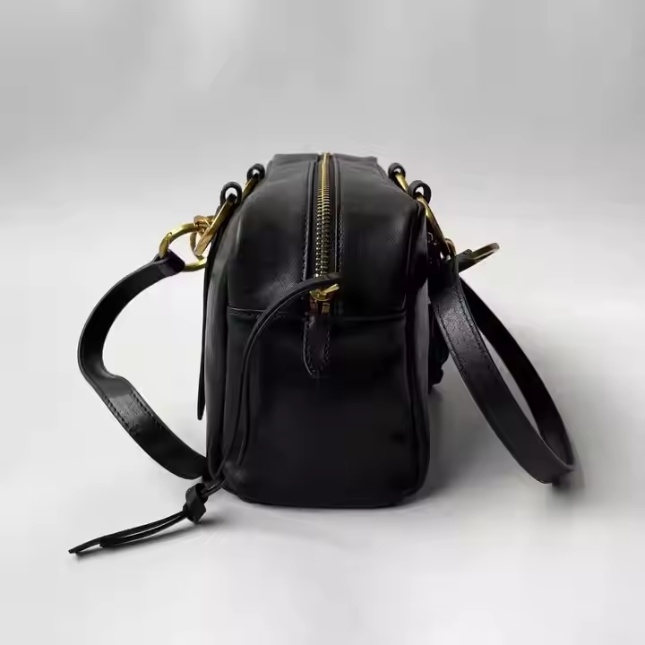 wholesale custom luxury ultra soft genuine leather cross-body bag with Adjustable shoulder strap