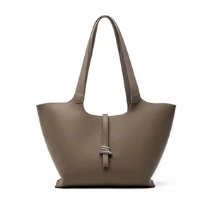 Custom 2025 Early Autumn New Top Layer Cowhide Genuine Leather Wind Chime Tote Bag Large Capacity Commutering Handbag