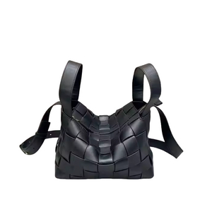2025 new single shoulder bag female high-end fashion genuine leather woven handbag