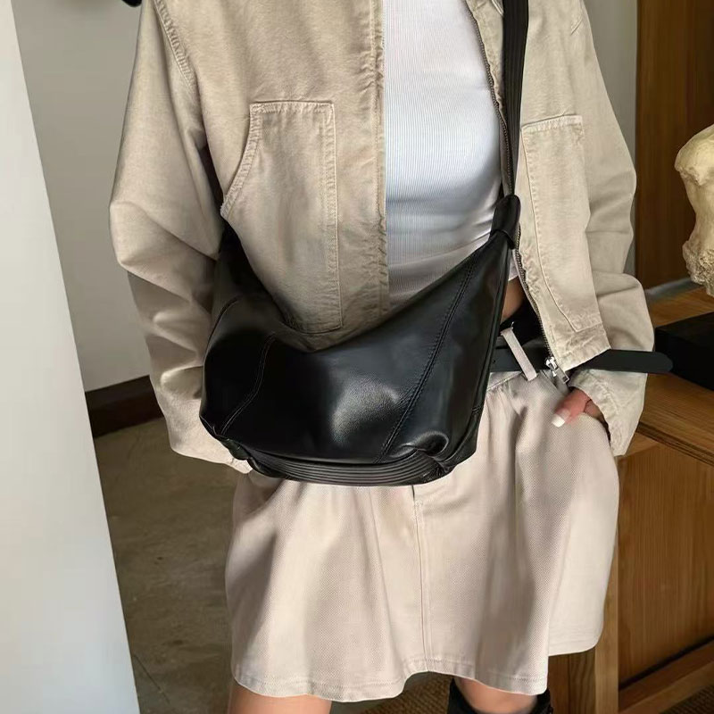 Head layer sheepskin armpit bag