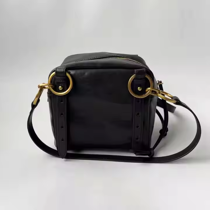 China factory customization multiple compartments leather cross-body bags for travel