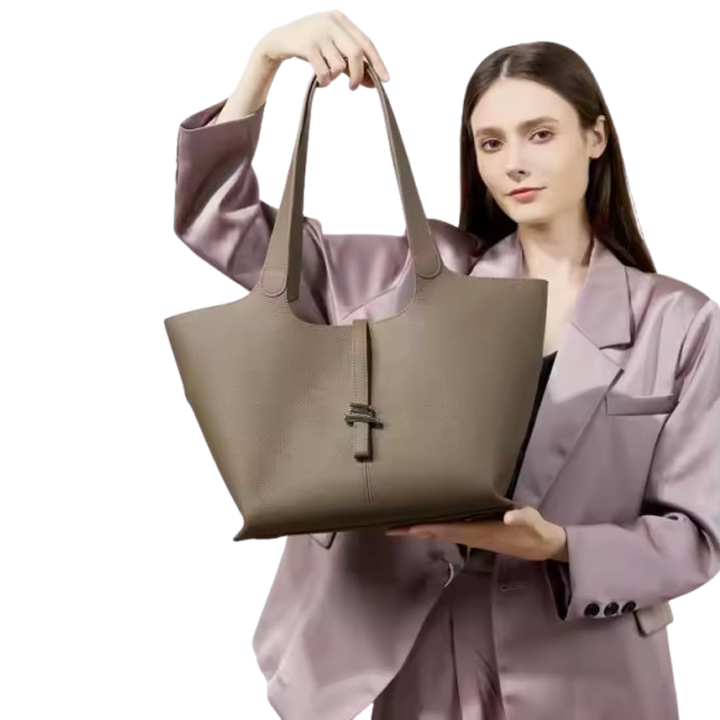 Custom 2025 Early Autumn New Top Layer Cowhide Genuine Leather Wind Chime Tote Bag Large Capacity Commutering Handbag