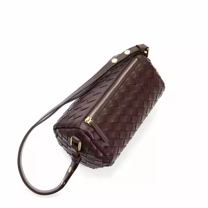 2025 new single shoulder bag niche cowhide diamond crossbody bag female high-end fashion genuine leather woven handbag