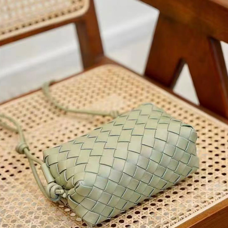 Designer Cowskin Leather Shoulder Bag Avenue Loop Crossbody Bag