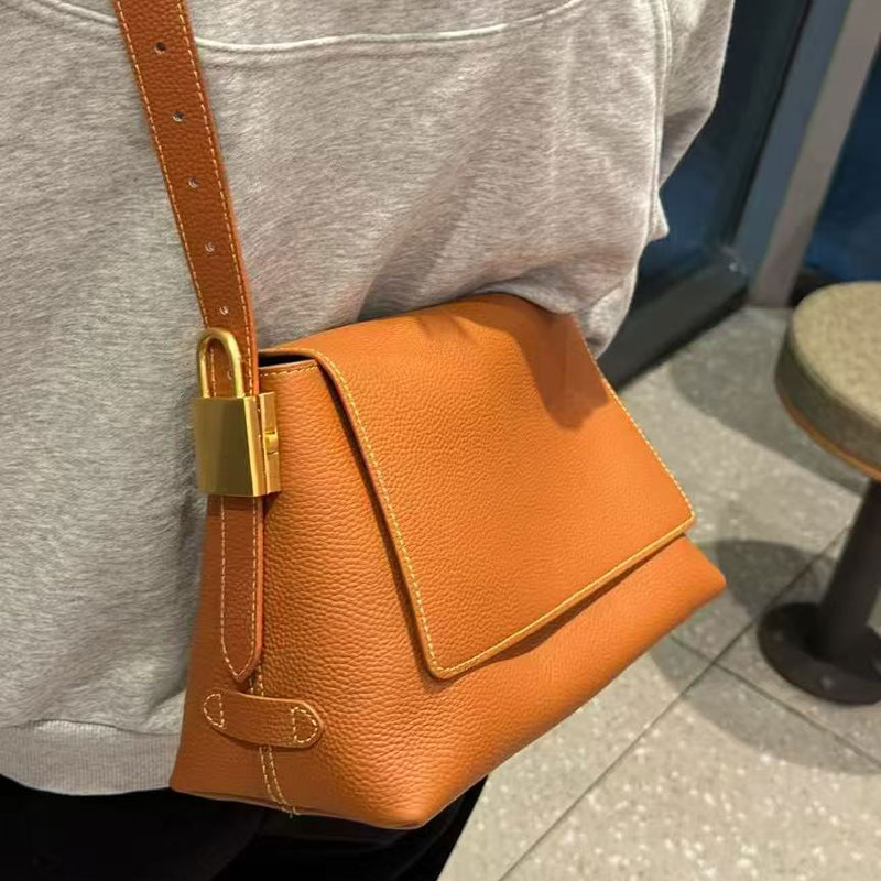 Head layer cowhide commuting shoulder bag