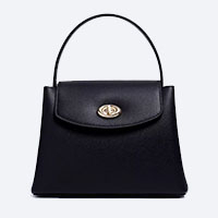 //iprorwxhmomkjj5p-static.micyjz.com/cloud/lpBpnKnijrSRillrnkmpjo/Clutch-Bags.jpg