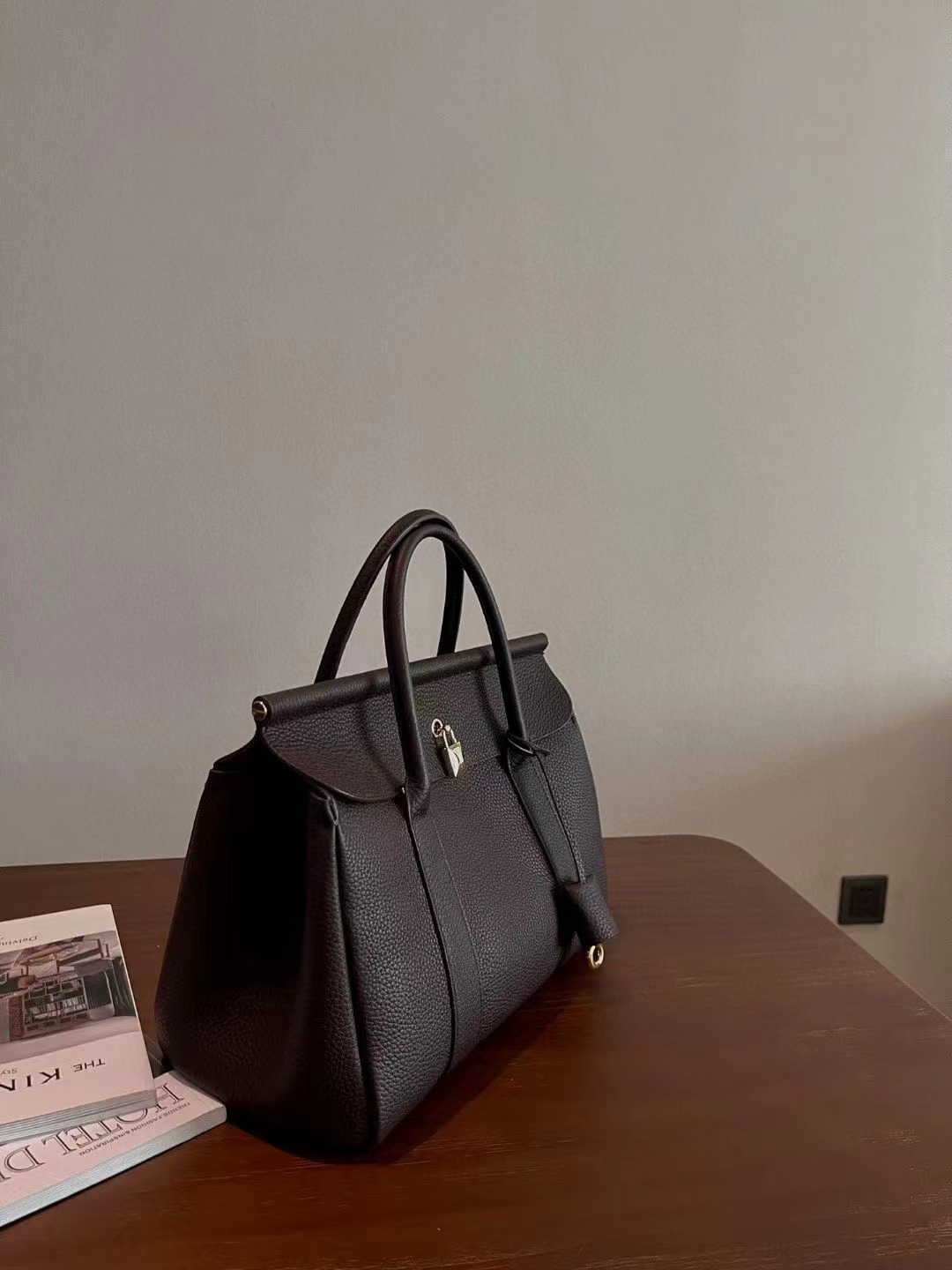 Custom Genuine Leather Large Capacity Handbag High Quality Tote Bag with Pouch Designer Bags for Women