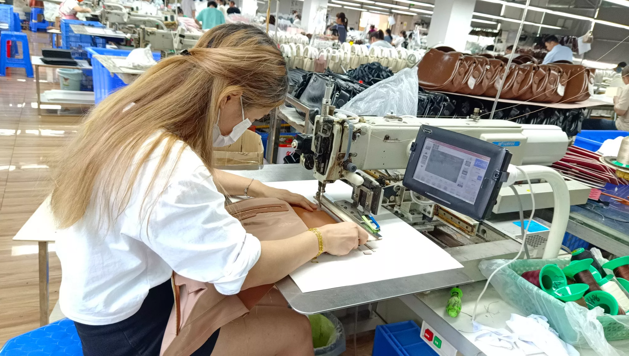 How to choose a handbags supplier: Determine the ideal handbags customization factory