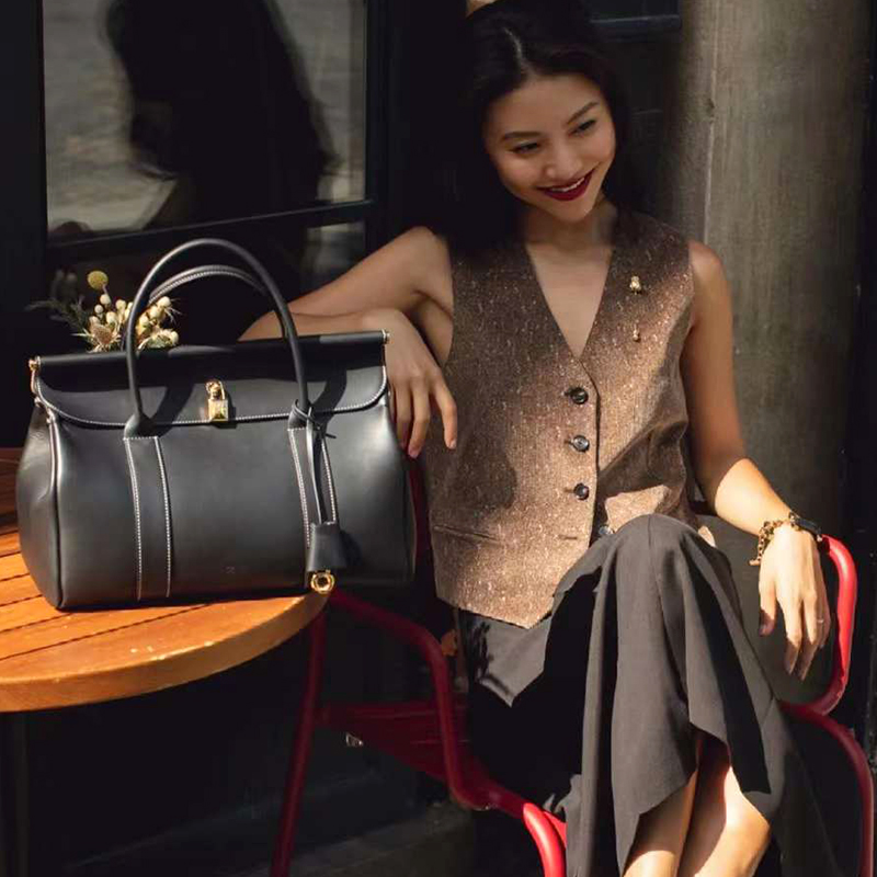 How to Choose the Right Leather Goods Manufacturer