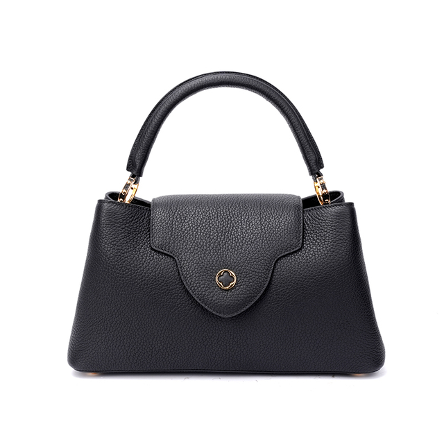 Black Leather Tote Capucines MM Handbag 