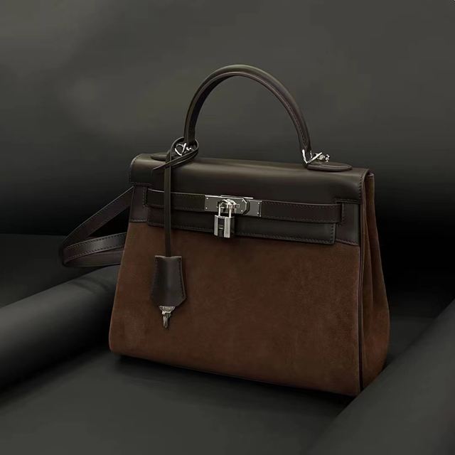 FASHIONABLE LADIES HANDMADE GENUINE LEATHER HANDBAG
